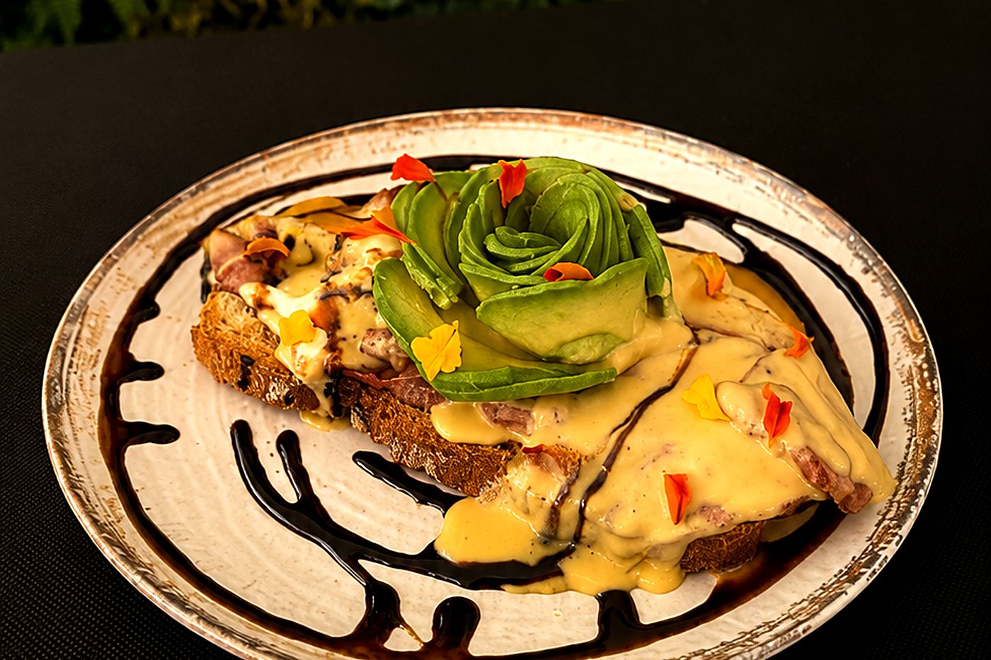 Tosta de Atemporal emplatada